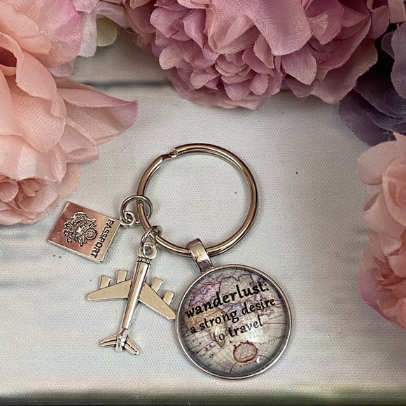 World Map Airplane Wanderlust Keychain - Picture 3 of 7